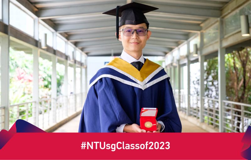 Wen Wei in NTU graduation robes